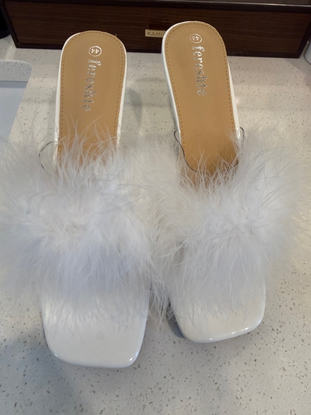 Feminine White Feather Slide Sandals - Brand: Perraris?